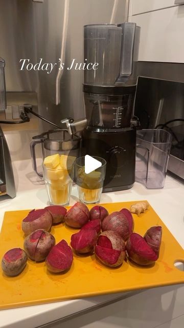 herhealthystyle on June 16, 2023: "SOME HEALTH BENEFITS OF BEETS -Improves Oxygen & Circulation in the body – I’m new to juicing beets and it’s hard to describe, but...". Beet Juice Benefits Recipes, Beet Juice Recipe Juicers, Orange Juice Benefits, Juicing Beets, Beets Benefits, Benefits Of Beets, Beet Juice Benefits, Beetroot Juice Recipe, Beet Juice Recipe