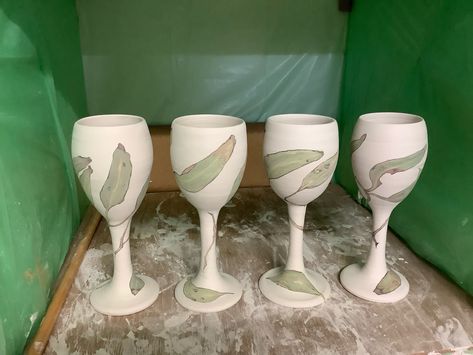 Pottery Wine Glasses, Ceramic Wine Glasses, Cerámica Ideas, Clay Ceramics, Nice Things, New Year Gifts, Ceramic Art, Ceramic Pottery, Pottery Art