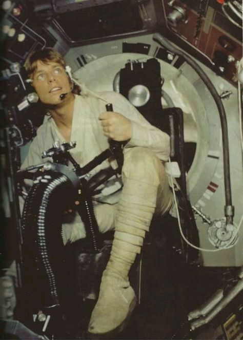 A New Hope:  A scene of Luke Skywalker in the Millennium Falcon while shooting at Tie fighters attacking them. Alec Guinness, Star Wars Cast, Club Video, Star Wars Luke, Star Wars Anakin, Star Wars 1977, May The 4th Be With You, Original Trilogy, Mark Hamill