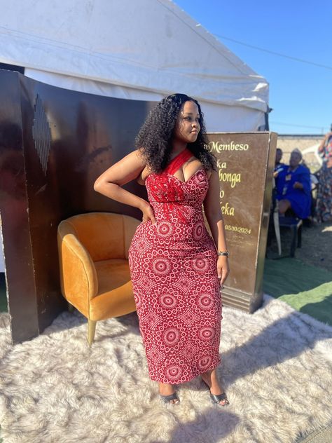 Pregnant Ankara Outfits, Pregnant Ankara Dresses, Ankara Pregnancy Dresses, Pregnant Woman African Dresses, Zulu Traditional Wedding Dresses, Ankara Dress Style For Pregnant Women, Zulu Traditional Wedding, Cute Baddie Outfits, South African Traditional Dresses