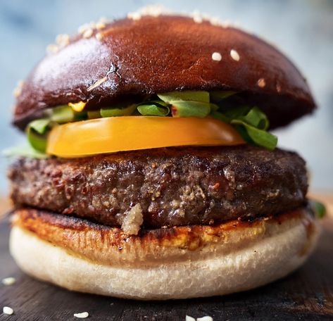 Bison Burger Recipe: Juicy and Flavorful Ground Bison Burger Recipe, Bison Burgers Recipe, Buffalo Burger Recipe, Bison Burger Recipe, Buffalo Burgers, Bison Burgers, Delicious Dinner Ideas, Dinner Ideas Easy, One Pot Dishes