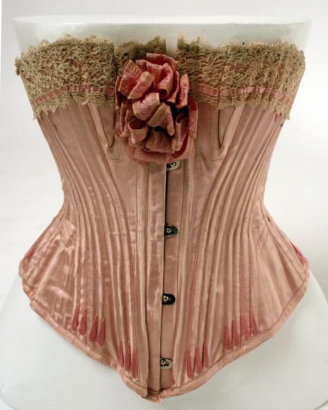 Corset: ca. 1904-1905, French, silk.  Marking: [label] (logo AB) "Au Bon Marché/Paris" [stamp] "Garanti Veritable Baliene" Victorian Corsets, Antique Corset, Silhouette Mode, Edwardian Corsets, Tudor Fashion, Historical Sewing, Lingerie Vintage, Fashion Silhouette, Pink Corset