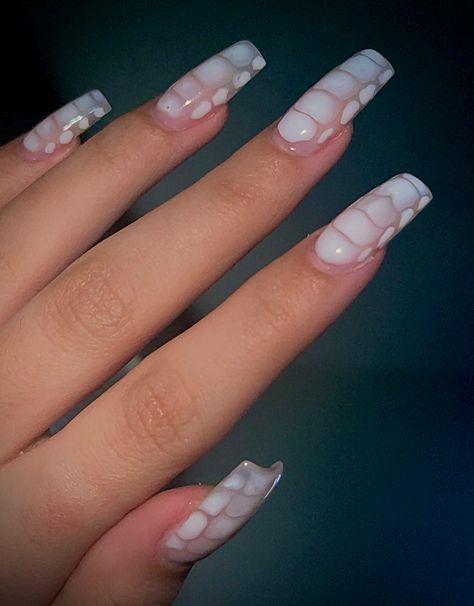 White Snake Print Nails, White Croc Nails, Square Nails Ideas Medium, Snake Skin Nails Designs, Snakeskin Nails, Medium Square Nails, Croc Nails, White Tip Acrylic Nails, Snake Skin Nails