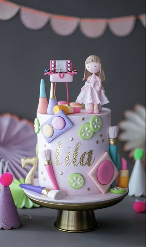 Makeup Party Cake, Makeup Birthday Cake Kids, Makeup Cake For Kids, Little Miss Threenager Birthday Cake, Spa Cake Ideas Birthday, Spa Birthday Cakes For Kids, Spa Party Cake Ideas Kids, Birthday Cake 8th Girl, Girly Birthday Cakes For Kids