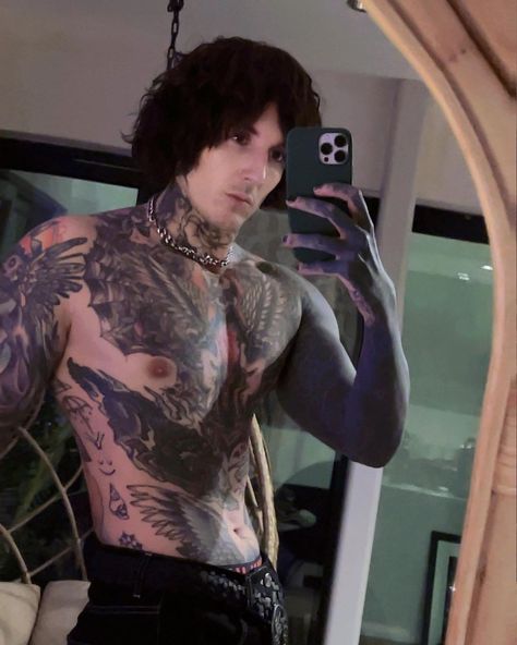 Oliver Sykes Tattoos, Drop Dead Clothing, Oli Sykes, Oliver Sykes, Bring Me The Horizon, Drop Dead, Celebrity Crush, Pretty People, Body Art