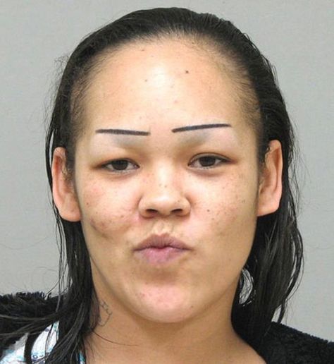 Bad Eyebrows M_Dash Worst Eyebrows, Eyebrow Fails, Makeup Fails Funny, Ugly Makeup, Short Eyebrows, Bad Eyebrows, Makeup Fails, Tattoo Fails, Super Short Hair