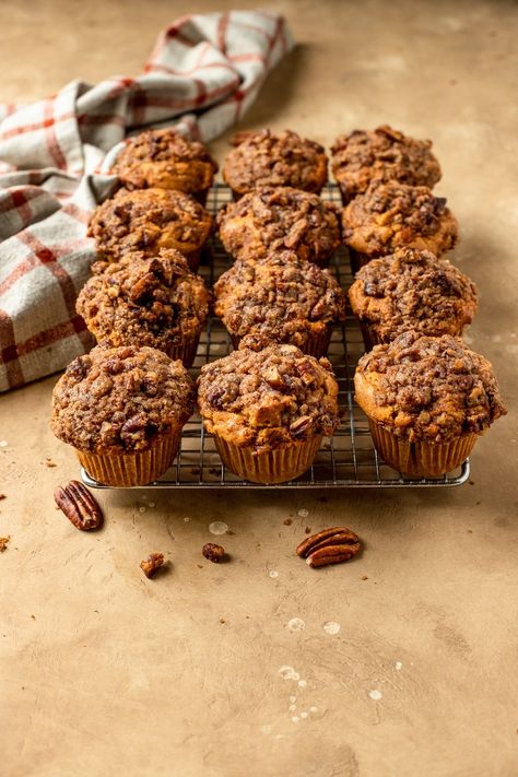 Sweet Potato Muffins with Pecan Streusel - Bakes by Brown Sugar Chocolate Dates Recipe, Date Roll, Healthy Sweet Potato Muffins, Brown Sugar Muffins, Dates Recipes, Sweet Potato Muffin Recipe, Date Nut Bread, Easy Christmas Cake Recipe, Sweet Potato Pecan