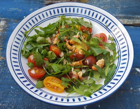 Tomato, rocket and crayfish salad - CookTogether Crayfish Salad, Easy Seafood Recipes, Crushed Tomatoes, How To Make Salad, Seafood Dishes, Couscous, Fish Recipes, Seafood Recipes, Gourmet Recipes