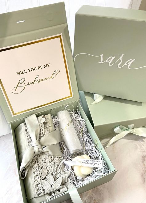 Bridesmaid Box Design, Wedding Invitations For Bridesmaids, Made Of Honor Box Ideas, Will You Be My Made Of Honor, Bridesmaid Proposal Box Ideas Sage Green, Will You Be My Bridesmaids, Made Of Honour Proposal, Brides Made Boxes, Box Bridesmaid Design