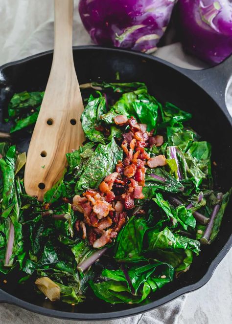 Sautéed kohlrabi greens with bacon in a cast iron skillet. Kohlrabi Greens Recipes, Kohlrabi Leaves Recipe, Kohlrabi Greens, Greens With Bacon, Roasted Kohlrabi, Leafy Greens Recipes, Delish Dinners, Kohlrabi Recipes, Beach Recipes