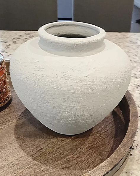 How to Make a Textured Vase with Baking Soda and Paint  | Designing Parkside Paint Baking Soda, Baking Soda Texture Paint, Painting With Baking Soda, Baking Soda Paint, Baking Powder Paint Vase, Diy Paint Vase Ideas, Baking Soda Paint Vase Diy, Painted Vases With Baking Soda, Texture Paint Vase