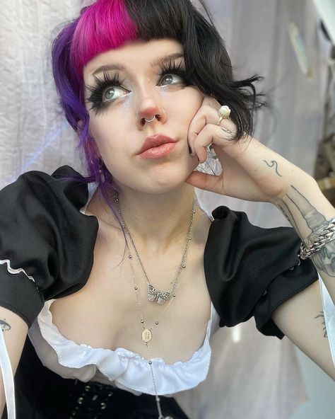 Caroline Carr, Goth Stuff, Portrait References, Ghost Busters, Cute Couple Cartoon, Character Reference, Color Inspo, Couple Cartoon, Coraline