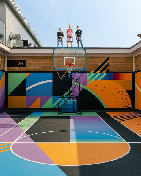 Gym Murals, Playground Mural, Basketball Court Design, Crochet Ottoman, Fashion Backgrounds, Tennis Court Design, Home Basketball Court, Outdoor Basketball Court, Compound Wall Design