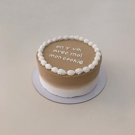 Simple Birthday Cake Designs, Minimalist Cake, Pinterest Cake, Korean Cake, Simple Cake Designs, Design Birthday, Simple Birthday Cake, Pretty Birthday Cakes, Cute Birthday Cakes