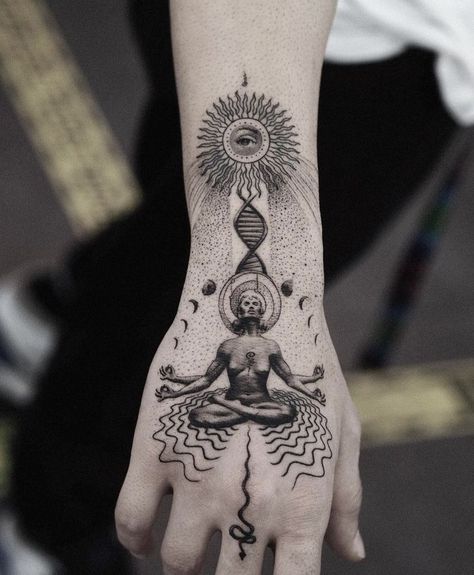 Hand Tattoos Designs, Buddha Tattoo Sleeve, Meditation Tattoo, Tattoo Sonne, Wrist Tattoo Cover Up, Dna Tattoo, Chakra Tattoo, Buddha Tattoo Design, Buddha Tattoo