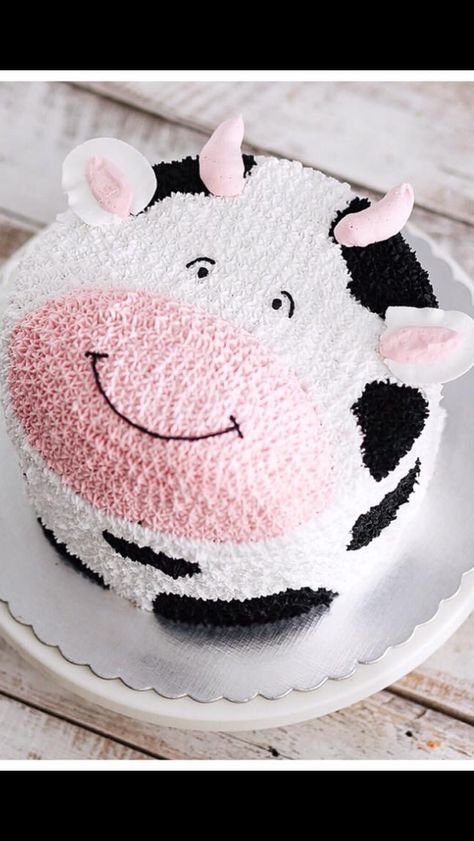 Cow Birthday Cake, Cow Cake, Cow Cakes, Farm Cake, Cow Birthday, Barnyard Birthday, Animal Cakes, Animal Cake, Farm Party