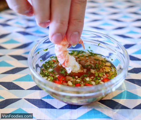 Prawn Sauce, Pork Jowl, Seafood Dipping Sauce, Seafood Sauce Recipe, Thai Dipping Sauce, Thai Fish Cakes, Spot Prawns, Easy Dipping Sauce, Asian Dipping Sauce