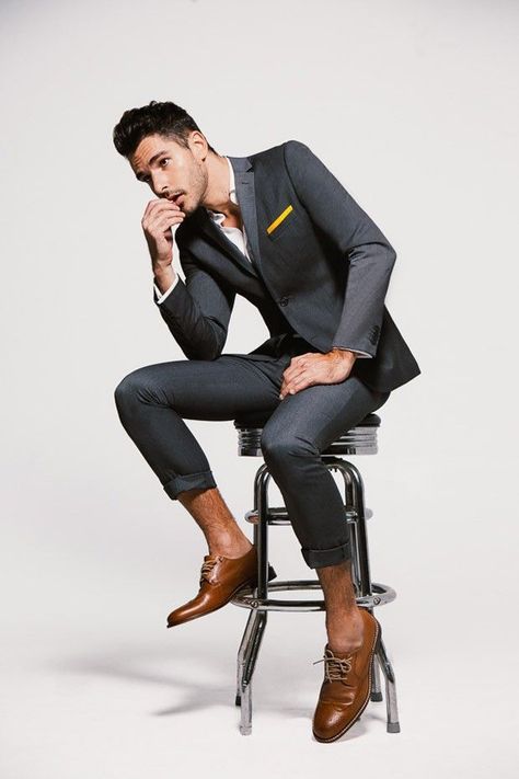 Dark Grey Suit With Wingtips fashion style suit mens fashion men's fashion fashion and style slim suit wingtip Gentleman Mode, A Man In A Suit, Man In A Suit, 사진 촬영 포즈, Men In Suits, Suit Tie, Modern Gentleman, Fashion Man, Suit Style