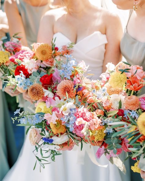 Fall is closing in but, these colors will be one of the highlights of our summer — vibrant and playful florals for Cassidy & and her gals. Photography: @peterandbridgette Floral Design: @foriverfloral Venue: @montecitoclub // #californiawedding #coralcharmpeony #elopmentwedding #santabarbarawedding #bridalbouquet #colorfulwedding #montectioclub #californiawedding #santabarbaracourthouse #brightweddingflowers #santabarbaraweddings #weddinginspiration #summerweddings #bridesmaids #colorf... Small Bridesmaid Bouquets, Coral Charm Peony, Bright Wedding Flowers, Colorful Wedding Flowers, Bright Wedding, Summer Bouquet, Wedding 2025, Santa Barbara Wedding, Wedding Fall