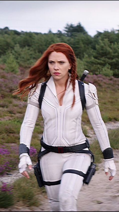 Black Widow White Suit, Angel Costume Women, Наташа Romanoff, Black Widow Natasha, White Costumes, Angel Costume, Female Hero, Black Widow Marvel, White Suit