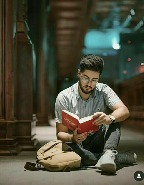 Book Poses Photography, Reading A Book Photography, Guys Who Read, Man Reading Book, Normal Poses, Library Photoshoot, Pose Practice, Business Mood Board, Boy Photoshoot