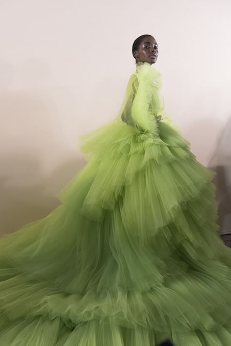 Big Dramatic and beautiful tulle dresses. Emma Roberts In Giambattista Valli Haute Couture | Nadine Ijewere’s Joy As An Act Of Resistance, 2018. Ijewere became the first black woman to shoot a Vogue cover, for the British January 2019 issue. Photograph: Nadine Ijewere | met gala | HANAMI | Viktor&Rolf Mariage | Rodarte | kendall jenner | Zac Posen | Tami Williams | backstage at Giambattista Valli Couture SS18. Tutu Women, Giambattista Valli Couture, Giambattista Valli Haute Couture, Long Tutu, Green With Envy, Giambattista Valli, Mode Inspo, Green Aesthetic, Beautiful Gowns