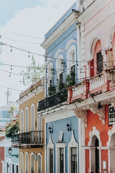 A Weekend in Old San Juan -- Looks by Lau Old San Juan Puerto Rico Houses, Old San Juan, San Juan Puerto Rico, Hotel Boutique, Tropical Vacation, Beach Getaways, Historical Place, Tropical Islands, Spanish Style