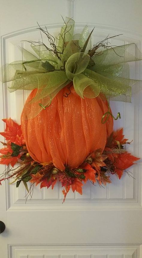 Pumpkin Mesh Wreaths, Holiday Mesh Wreaths, Fall Deco Mesh Wreath, Halloween Mesh Wreaths, Fall Decor Wreaths, Deco Mesh Wreaths Diy, Fall Decor Diy Crafts, Fall Pumpkin Crafts, Fall Thanksgiving Wreaths