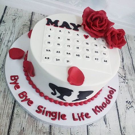 Cupcakes Fondant, Bachelorette Cake, Happy Anniversary Cakes, Valentines Day Gift Ideas, Pinterest Cake, Rhubarb Cake, Bowl Cake, Valentines Day Cakes, Valentine Cake