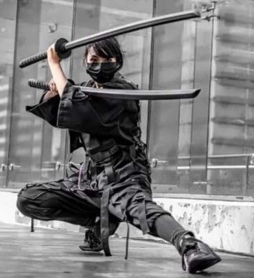 Ninja Pose Reference, Ninja Pose, Ninja Character, Japanese Art Samurai, Samurai Ninja, Action Pose Reference, Ninja Art, Urban Ninja, Dynasty Warriors