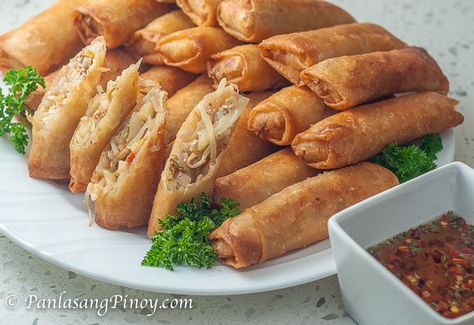 Lumpiang Gulay (Vegetable Egg Roll Recipe) Filipino Appetizers Simple, Veggie Lumpia Filipino Recipes, Vegetable Lumpia Filipino, Vegetable Recipes Filipino, Lumpiang Gulay, Vegetable Lumpia, Philippine Recipes, Pagkaing Pinoy, Vegetable Egg Rolls