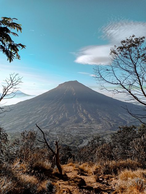 Sumbing view from Sindoro. #sumbing #sindoro #centraljava #indonesia #mountain Mountain Path, Pencak Silat, Central Java, Visual Board, Great View, Destiny, Nct, Universe, Indonesia