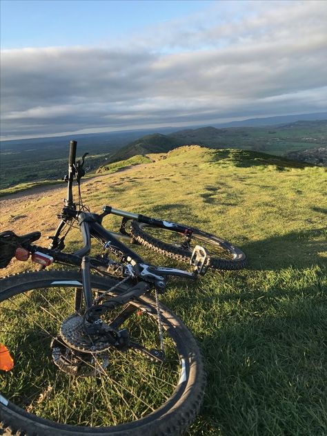 Aesthetic Biking Pic, Bike Astethic, Mountain Biking Aesthetic, Mtb Aesthetic, Mountain Bike Aesthetic, Biking Summer, Biking Aesthetic, Bike Aesthetic, Summer Sport