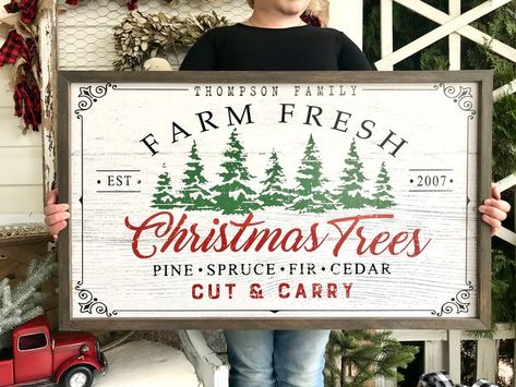 Farm Fresh Christmas Trees, Pallet Christmas Tree, Tree Decals, Tree Signs, Fresh Christmas Trees, Farm Signs, Shabby Style, Diy Vinyl, Rustic Christmas Tree