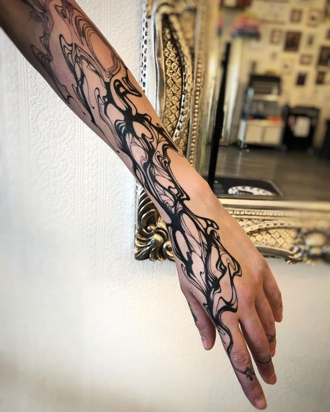 Filled In Sleeve Tattoo, Tattoos Arm Mann, Tato Suku, 42 Tattoo, Bauch Tattoos, Hand Tats, Tattoos Geometric, Tato Lengan, Simple Tattoo