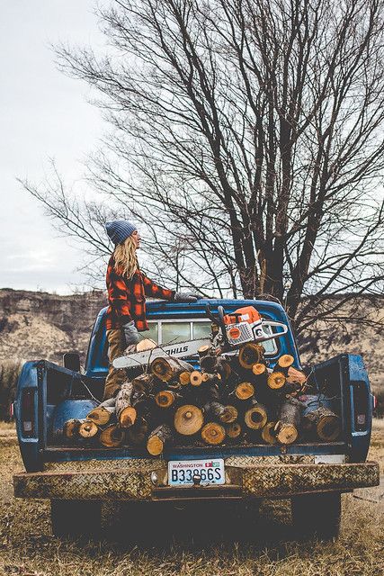 Lumberjack Aesthetic, Love Your Soul, Western Life, Bushcraft Camping, Farm Trucks, Country Women, Country Stuff, Ranch Life, A Truck