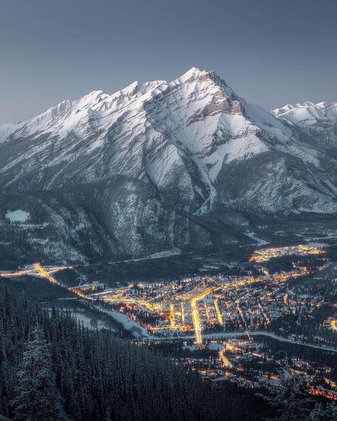 Enjoy the Canada Paradise! (@canadaparadise) posted on Instagram: “Have you been to Banff yet!? It's one of the best mountain paradises on Earth! Swipe over to see more of this place and Tag a friend that…” • Dec 9, 2020 at 9:24pm UTC Sky Mountain, Romantic Places, Mountain Town, Paradise On Earth, Banff National Park, Mountain Top, Best Places To Travel, Canada Travel, Travel And Leisure