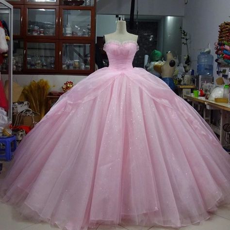 Light Pink Quinceanera Dresses, Tulle Quinceanera Dresses, Pink Tulle Prom Dress, Poofy Prom Dresses, Vintage Ball Gown, Quinceanera Themes Dresses, Poofy Dress, Ball Gown Prom Dress, Vintage Ball Gowns