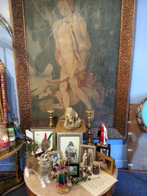 Altar to Diana Artemis Altar Ideas, Diana Altar, Divination Altar, Artemis Shrine, Glamour Altar Witchcraft, Pagan Altar, Spiritual Stuff, Sacred Spaces, World Religions