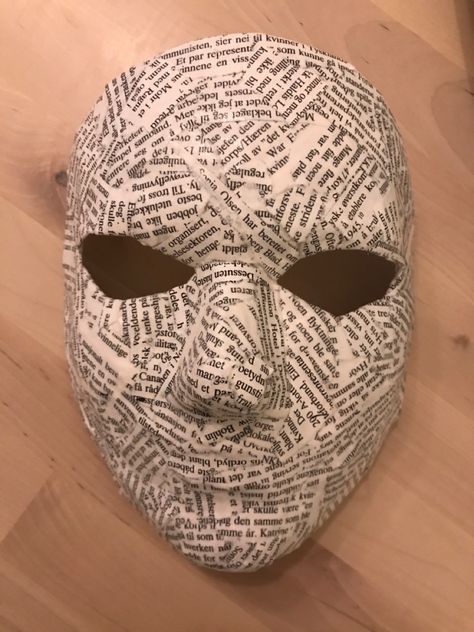 Plaster Masks Ideas, Mascaras Aesthetic, Diy Learning Games, Festival Mask, Cardboard Mask, Drama Masks, Paper Mache Mask, Cute Masks, Mask Tutorial