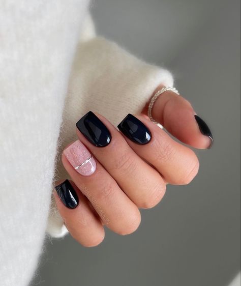 Shellac Nails Fall, Kutek Disney, Milky Nails, Nagel Tips, Christmas Gel Nails, Simple Gel Nails, Smink Inspiration, Makijaż Smokey Eye, Black Nail Designs