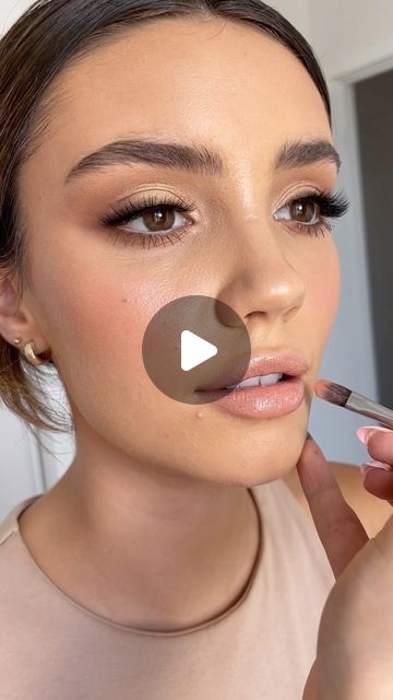 12K likes, 87 comments - makeupby.dani on February 23, 2022: "One of my most requested looks amongst clients currently with the stunning @maya.madsen 🌻☀️ products: @charlottetilbury magic cr...". Tan Eye Makeup, Charlotte Tilbury Eye Makeup Tutorial, Gold Makeup Tutorial, Natural Makeup Eyeliner, Best Eyeshadow For Brown Eyes Over 50, Simple Wedding Guest Makeup, Easy Party Makeup, Charlotte Tilbury Eyeshadow Tutorial, Wedding Make Up Natural Brown Eyes