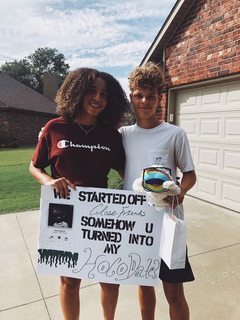 “We started off as close friends somehow you turned into my hoco date?” - lil baby Tito Jackson, Prom Posters, Homecoming Signs, Cute Homecoming Proposals, Cute Prom Proposals, Gray Headboard, Taylor Swift Dress, Digital Ideas, Terrace Ideas