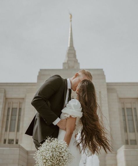 Temple Bride Photography, Mormon Temple Wedding, Mormon Wedding Photos, Temple Bridal Photos, Lds Engagement Pictures, Lds Wedding Pictures, Draper Temple Wedding, Bountiful Temple Wedding, Church Wedding Pictures