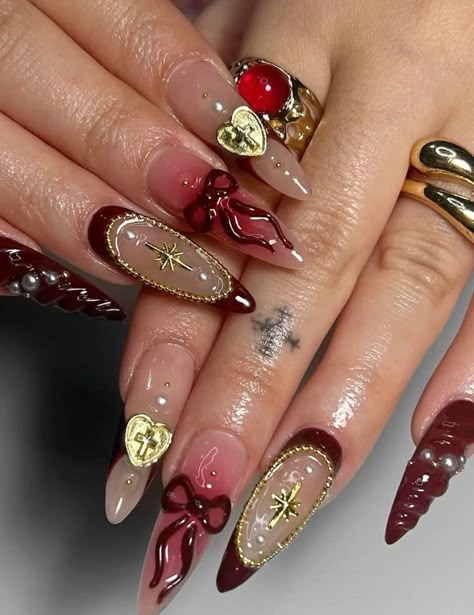 christmas nails acrylic christmas nails short christmas nails christmas nails red christmas nails almond christmas nails designs christmas nails ideas #Cute | #Christmas #nails | #inspiration | #winter | #trendy #christmasnailart | #christmasnailsacrylic | #christmasnailartdesigns Burgundy And Gold Nails, Nails With Pearl, Red And Gold Nails, Girly Acrylic, Girly Acrylic Nails, Burgundy Nails, Rich Burgundy, Burgundy And Gold, Fire Nails