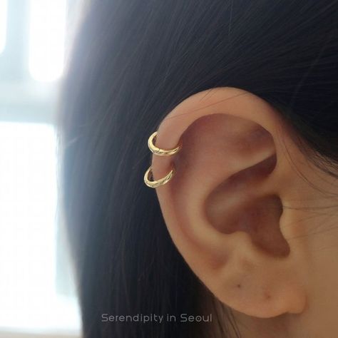 Upper Ear Piercing, Hoop Earrings Aesthetic, Double Tongue Piercing, Fake Gauge Earrings, Pretty Ear Piercings, Double Earrings, Double Piercing, Helix Hoop, Ear Hangers