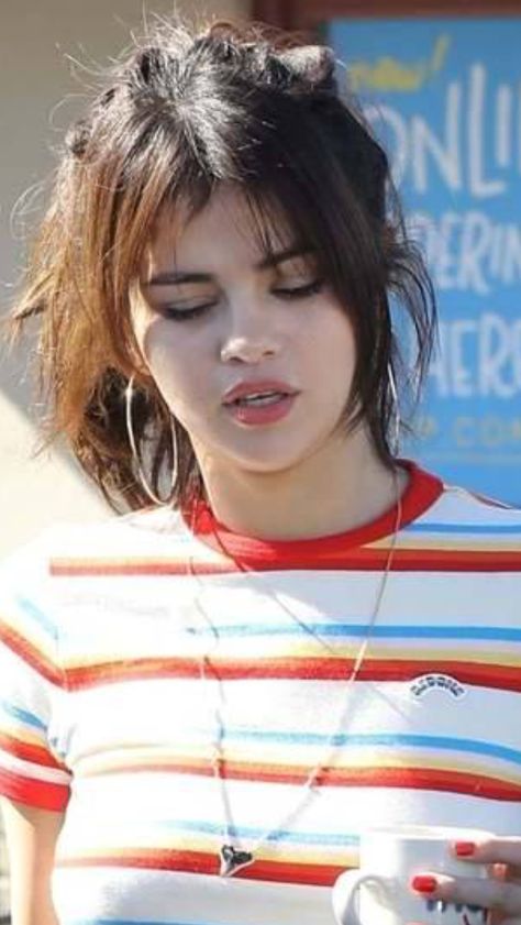 Salina Gomez, Selena Gomez Style, Selena G, Natural Wavy Hair, Hair Tips Video, Hair Styler, Long Hair With Bangs, Elegante Casual, Hair Stylist Life