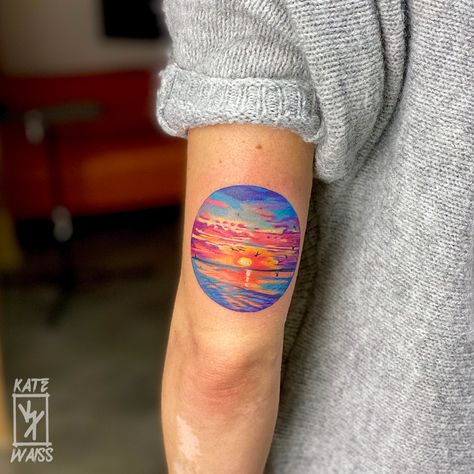 Colorful Sunset Tattoo, Scenic Tattoo, Cross Stitch Tattoo, Sunrise Tattoo, Tattoo Sonne, Circular Tattoo, Sunset Tattoo, Sky Tattoos, Art Inspired Tattoos