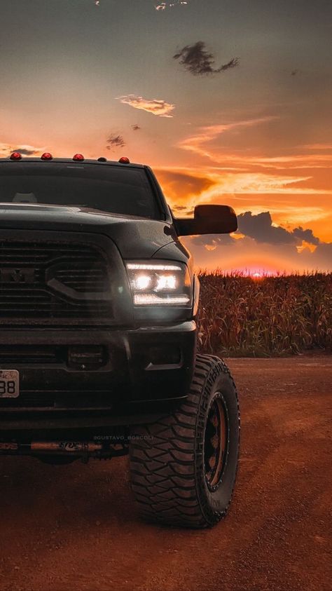 Dodge Truck Wallpaper, Trucks Aesthetic, Doge Ram Wallpaper, Dodge Ram Wallpaper, Truck Wallpaper Aesthetic, Truck Wallpaper Iphone, Pick Up Truck Aesthetic, Truck Wallpaper, Wallpaper Country