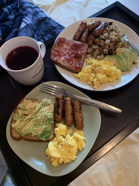 [homemade] breakfast in bed. #food #foods Lunch Date Photos, Breakfast In Bed Aesthetic, Food In Bed, Breakfast In Bed Ideas, Food For Breakfast, Easy Protein Meals, Cooking Breakfast, Easy Protein, Family Breakfast